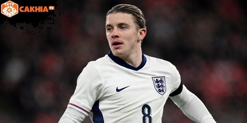 Spurs thắng Villa trên bàn chuyển nhượng